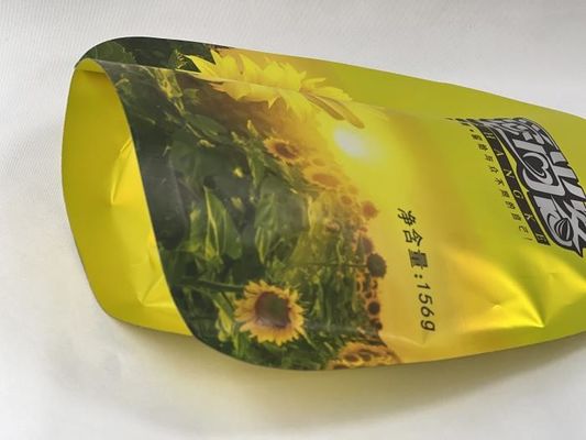 Mylar métallisé tiennent l'impression adaptée aux besoins du client formée libre de sacs pour le casse-croûte sec