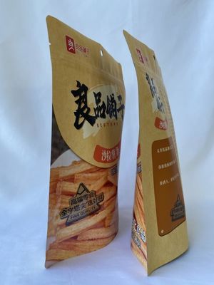 L'OEM tiennent les sachets refermables d'emballage en plastique de sachets d'emballage
