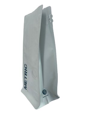 Sac d'emballage de café en papier kraft blanc avec fond plat et vernis mat